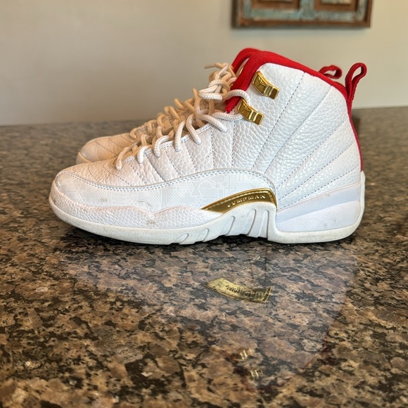 Air Jordan 12 Retro jumpman Two Trey EUC 5.5Y - Picture 4 of 17